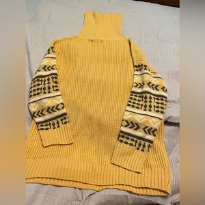Womens boutique oversized yellow sweater *BRAND NEW*